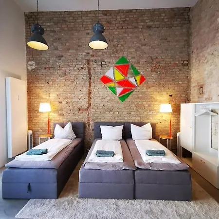 아파트 Sc 00 Loft By Rockchair L Superhost Status L Unique & Style Loft 205 Sqm 2 Floors Tablefootball Tabletennis 3 Bathrooms Boxspringbeds Welcomes You! 베를린