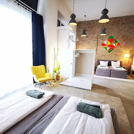 Sc 00 Loft By Rockchair L Superhost Status L Unique & Style Loft 205 Sqm 2 Floors Tablefootball Tabletennis 3 Bathrooms Boxspringbeds Welcomes You! * Berlin