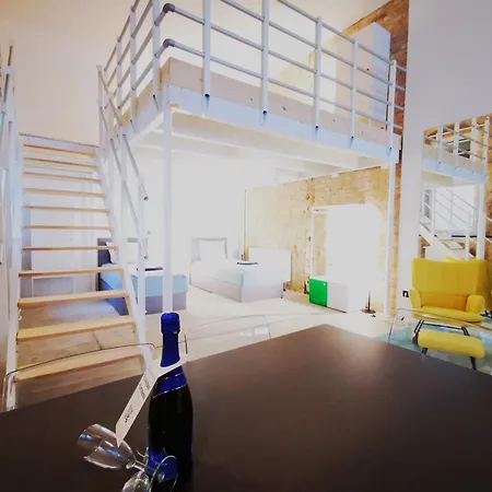 Sc 00 Loft By Rockchair L Superhost Status L Unique & Style Loft 230 Sqm 2 Floors Tablefootball Tabletennis 3 Bathrooms Boxspringbeds Welcomes You! * Berlim