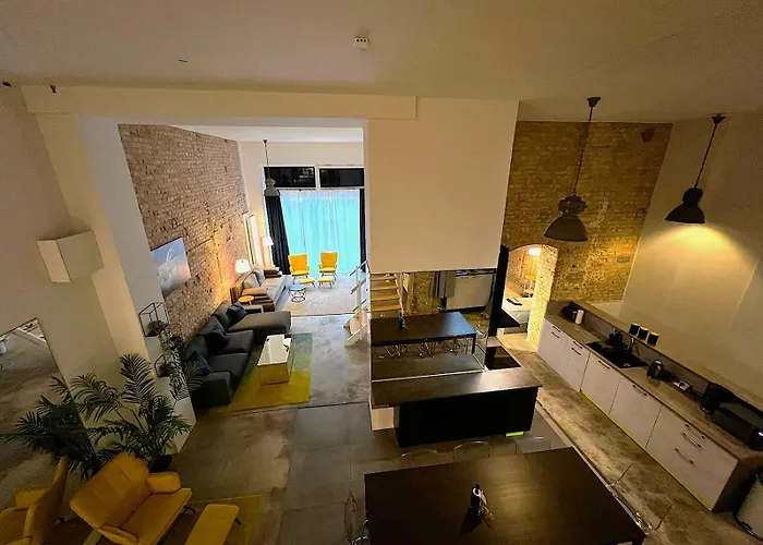 Sc 00 Loft By Rockchair L Superhost Status L Unique & Style Loft 230 Sqm 2 Floors Tablefootball Tabletennis 3 Bathrooms Boxspringbeds Welcomes You! Apartament Berlin