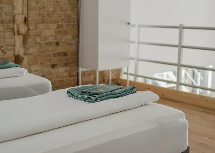 דירה Sc 00 Loft By Rockchair L Superhost Status L Unique & Style Loft 230 Sqm 2 Floors Tablefootball Tabletennis 3 Bathrooms Boxspringbeds Welcomes You! ברלין