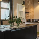 Daire Sc 00 Loft By Rockchair L Superhost Status L Unique & Style Loft 230 Sqm 2 Floors Tablefootball Tabletennis 3 Bathrooms Boxspringbeds Welcomes You! *