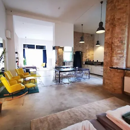 Sc 00 Loft By Rockchair L Superhost Status L Unique & Style Loft 230 Sqm 2 Floors Tablefootball Tabletennis 3 Bathrooms Boxspringbeds Welcomes You! Apartment Berlin