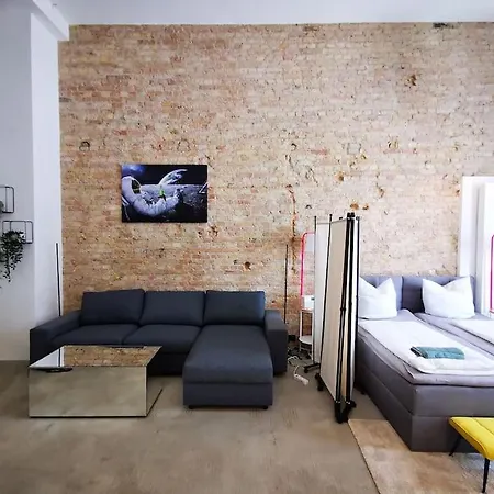 Sc 00 Loft By Rockchair L Superhost Status L Unique & Style Loft 230 Sqm 2 Floors Tablefootball Tabletennis 3 Bathrooms Boxspringbeds Welcomes You! * Berlin