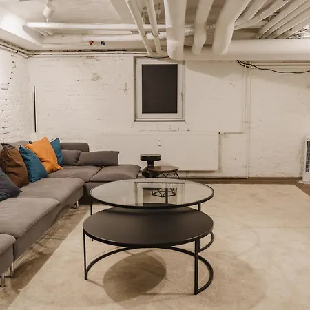 Apartamento Sc 00 Loft By Rockchair L Superhost Status L Unique & Style Loft 230 Sqm 2 Floors Tablefootball Tabletennis 3 Bathrooms Boxspringbeds Welcomes You! Berlín